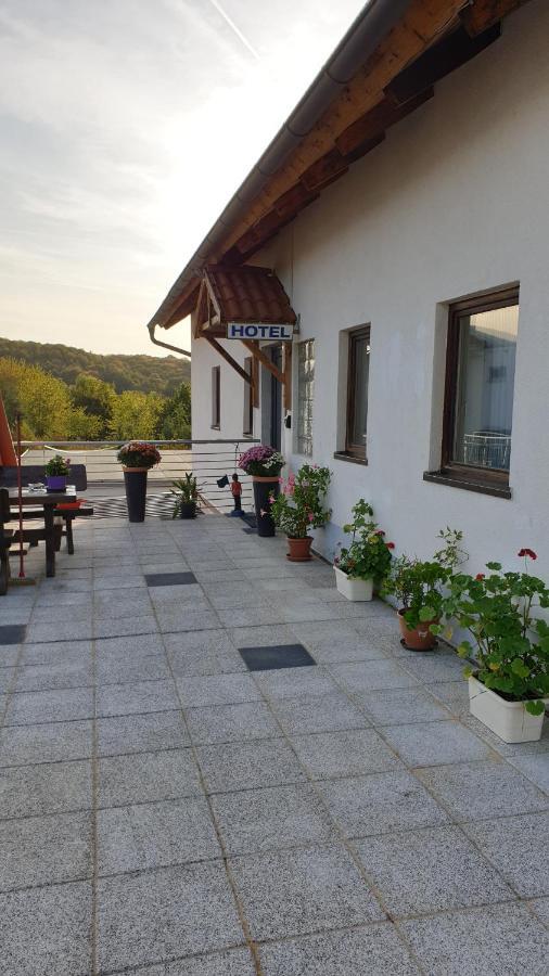 Mainstern Hotel Schonungen Exterior photo